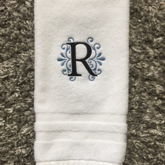Monogram embroidered hand towel - Custom initial hand towel - PICK YOUR LETTER - Picture 9 of 9